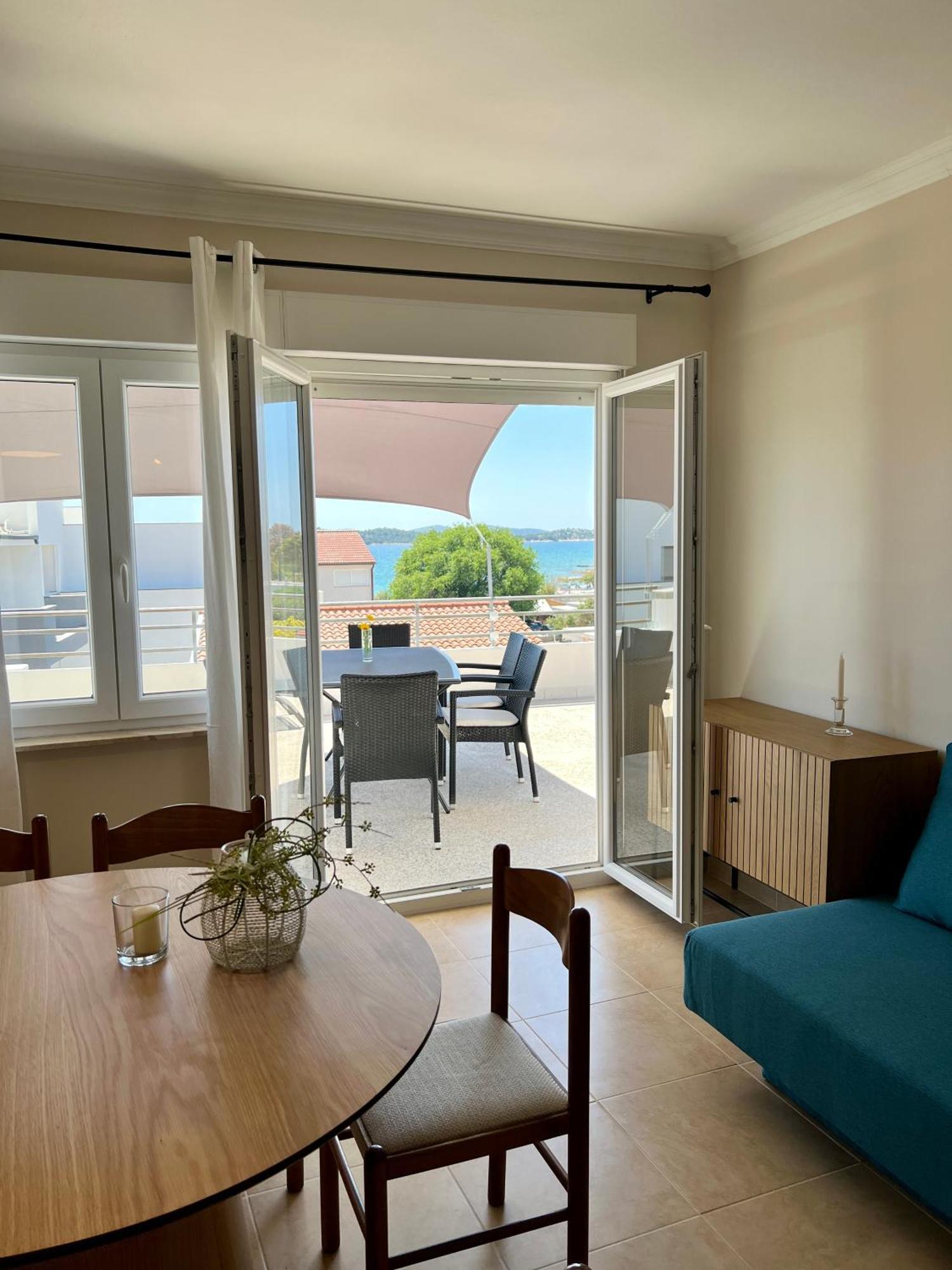 Apartments Dalmatino Vodice Exteriör bild