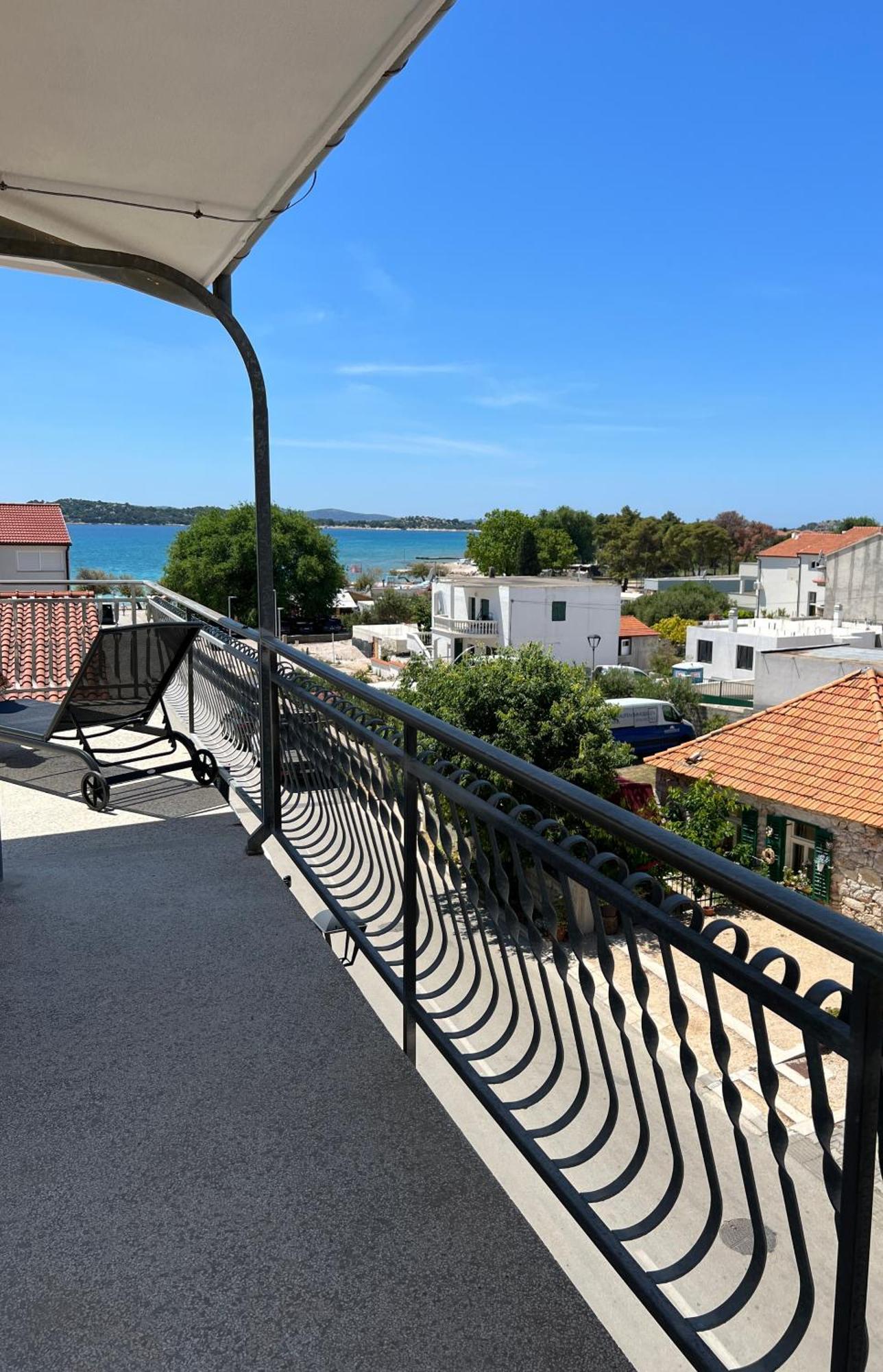 Apartments Dalmatino Vodice Exteriör bild