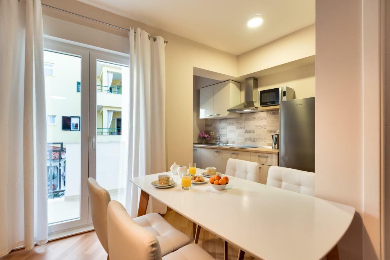 Apartments Dalmatino Vodice Exteriör bild